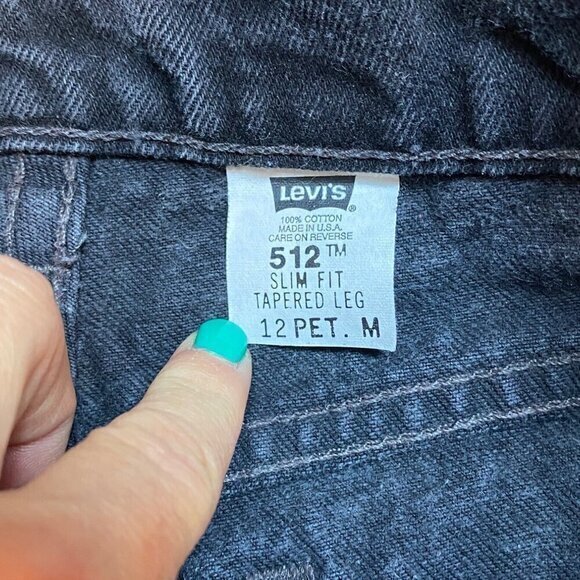 Vintage 90s Women's Black Levi's 512 Slim Fit Tapered Leg 12 Short - Picture 3 of 4